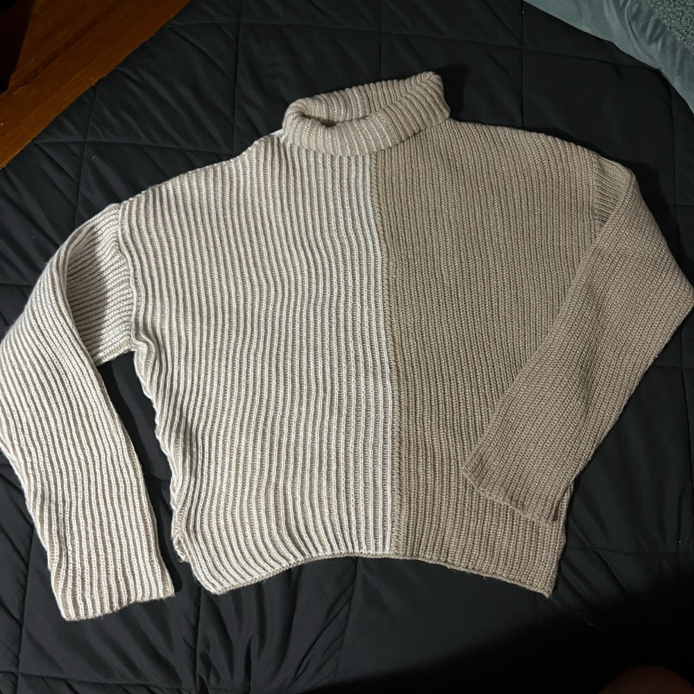 women’s small woven half-half sweater